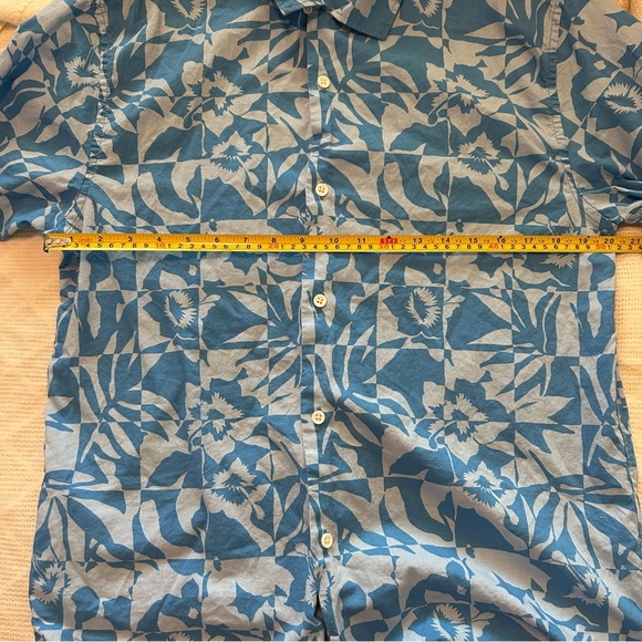 Free Assembly Mens Medium Blue Floral Print‎ Short Sleeve Button Down Shirt - Picture 10 of 11